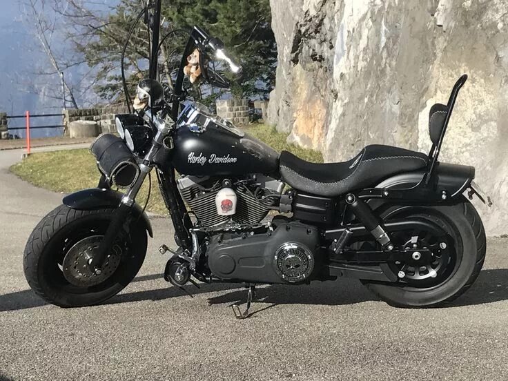В боб мотоцикл. Харлей дэвидсон мотоциклы fat bob. fat bob 114. fat bob 114 custom. harley davidson street bob 114.