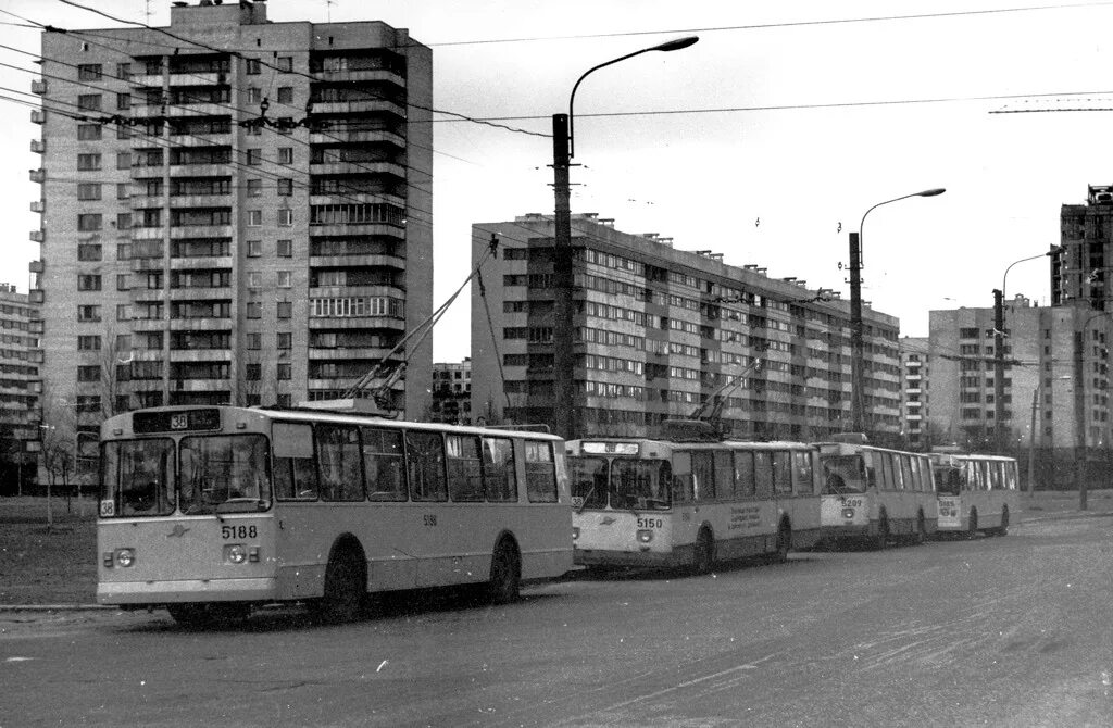 Калининский проспект спб. Гражданский проспект 1990. Гражданский проспект метро СССР. Проспект Просвещения 1990. Проспект королёва 1990 год.