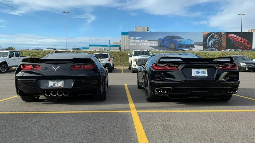 7 против 8 1 в. Corvette c7 vs Corvette c6. Corvette c7 c7 c7 c7 c7 c8. Corvette c7 багажник. Корвет Форсаж 8.