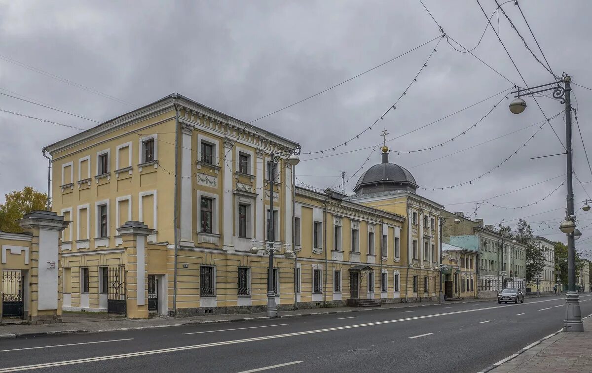 управляющий домом тверь. площадь михаила тверского. тверская фасад. ул троицкая 49 тверь. храм 12 апостолов тверь.