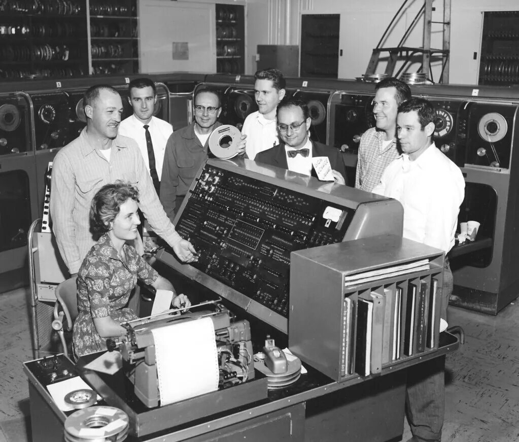 Какой был 1 компьютер. Юнивак 1951. компьютер univac i 1951. 1951г. univac-1. юнивак 1951 год.
