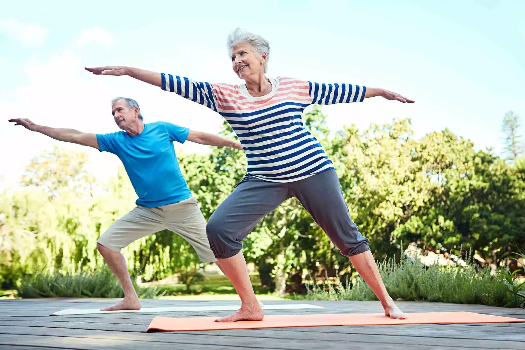 Активное долголетие для пожилых. Физическая активность пожилых. Активный образ жизни. Энергичные пожилые люди. Здоровый образ жизни для пожилых людей.