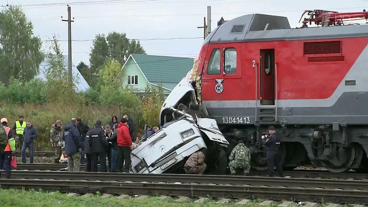 Железнодорожная авария. ДТП на Железнодорожном переезде. Авария на переезде в ярославской области