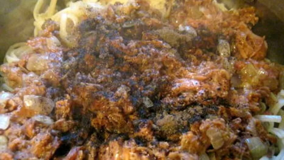 Макароны с тушенкой в мультиварке рецепты. Макароны с тушенкой. лапша с тушенкой. макароны по-флотски с тушенкой. спагетти по флотски с тушенкой.