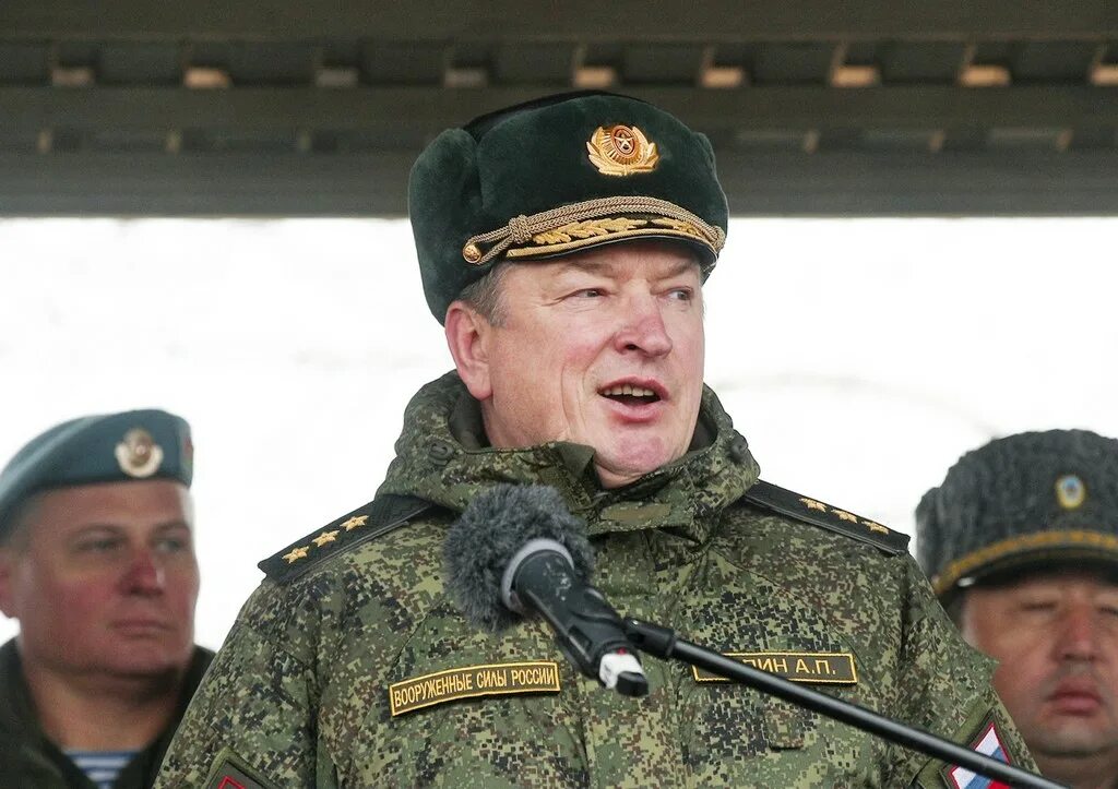 Новый командующий войск. Командующий юво дворников. Командующий юво. Новый командующий войск. Командующий юво дворников.