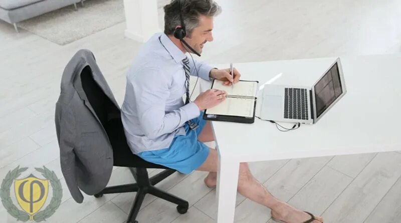 Безопасная дистанционная работа. Дистанционный работник. удаленный сотрудник. работник на удаленке. дистанционная работа.