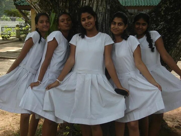 Sri Lanka School. Srilankan School girls. Sri Lankan School girl leaked. Форма шри