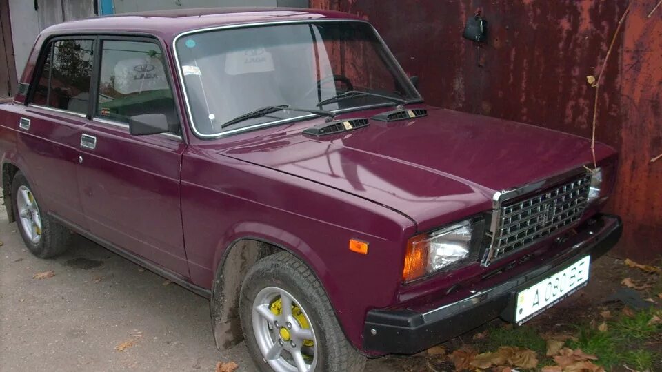 Ваз 2107 зелёный металлик. Ваз 2107 вишня. Ваз 2107 автомобиль цвета. Ваз 2107 серый заводской. Ваз 2107 автомобиль цвета.