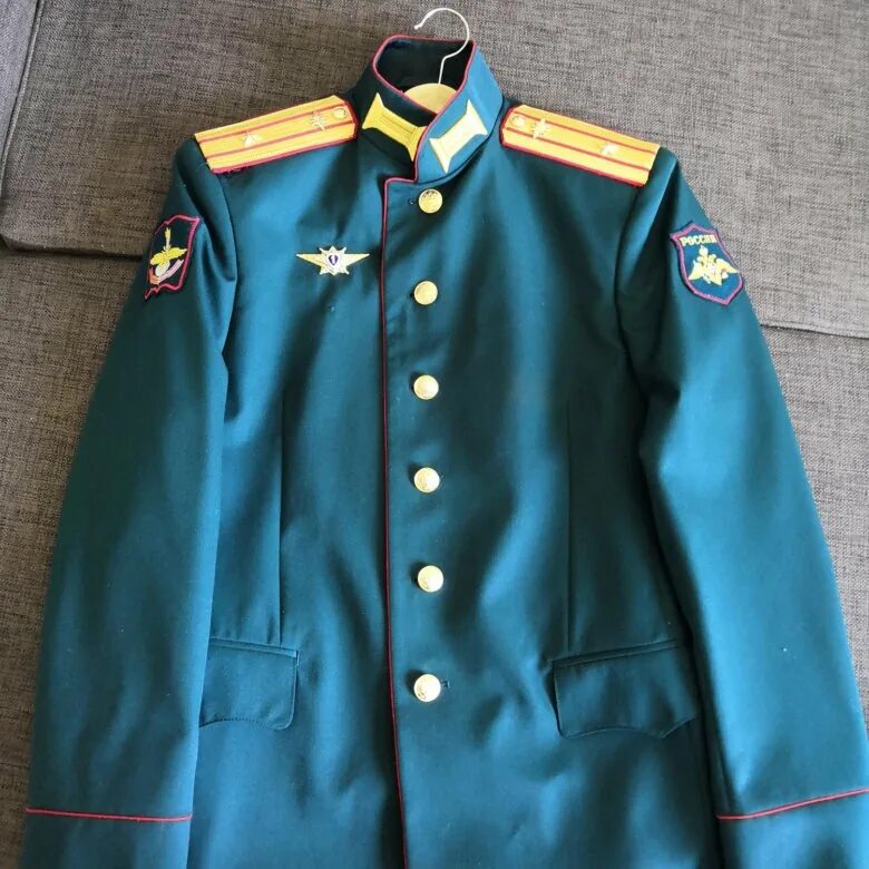 парадный китель мо. парадный китель офицера вкс. парадный китель следственного комитета. парадная форма вс рф прапорщик новая. фото парадного кителя нового образца.