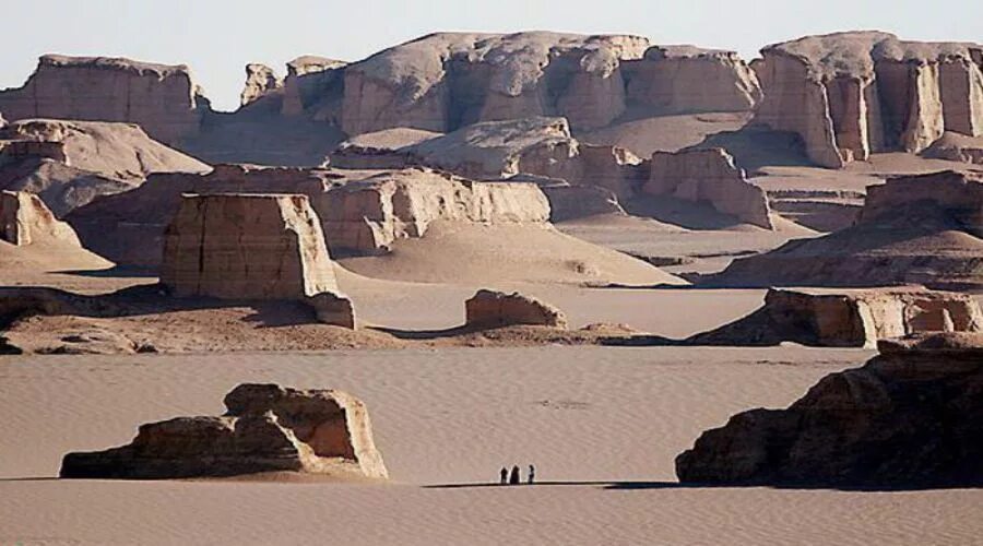 Керман пустыня иран. Пустыня лут иран. Иран пустыня деште-лут. Лут фото. Керман пустыня иран.