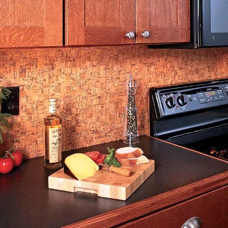 Какое покрытие лучше для кухни. Пробковый фартук для кухни. Настенные покрытия для кухни. Пробковые панели на кухне. Отделка кухонных стен.