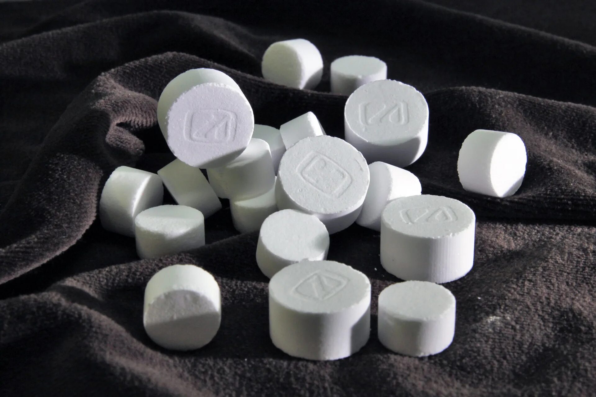 Оксид магния в лекарствах. Оксид-бериллиевые прокладки. Таблетки оксида. Magnesium oksid. Оксид магния порошок.