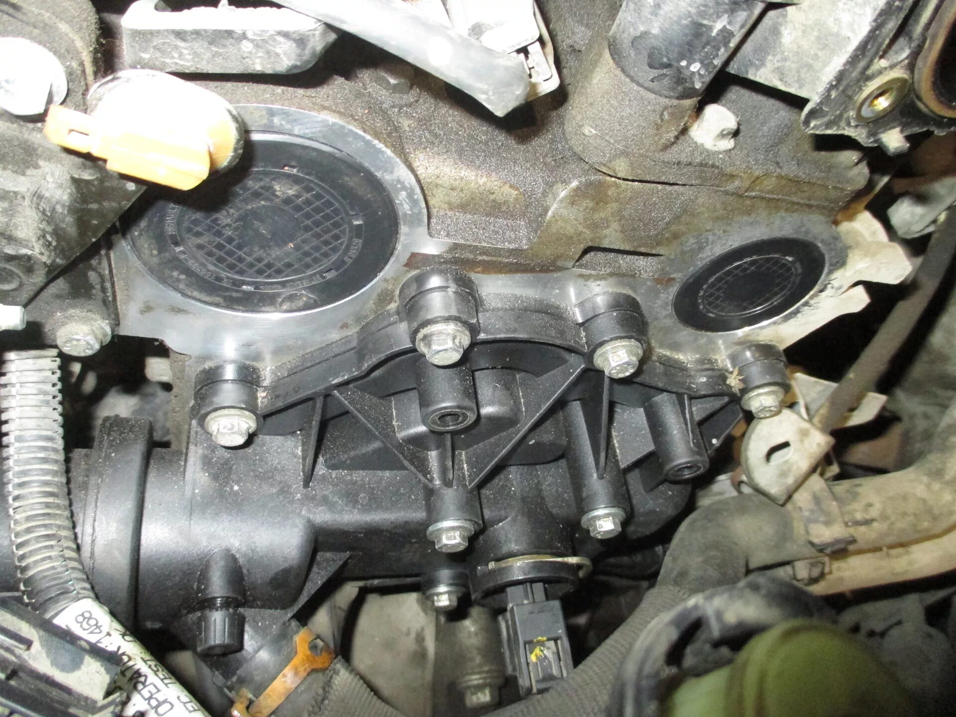 Заглушки распредвалов рено логан 1. Заглушки к4м. Заглушки к4м. Заглушка распредвала рено логан 2. 6.