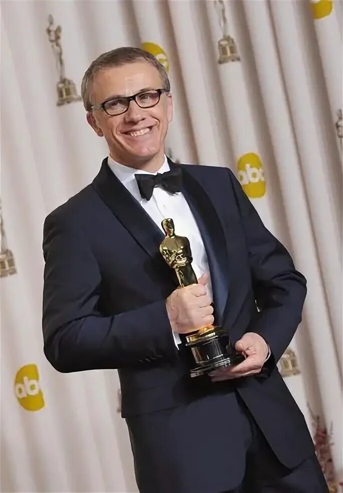 Кристоф Вальц получил Оскар. Оскар 2013 лучшая мужская роль второго плана. Кристоф Вальц единственный кто получил Оскар за роль расиста. Ра Оскар Пенза владелец.