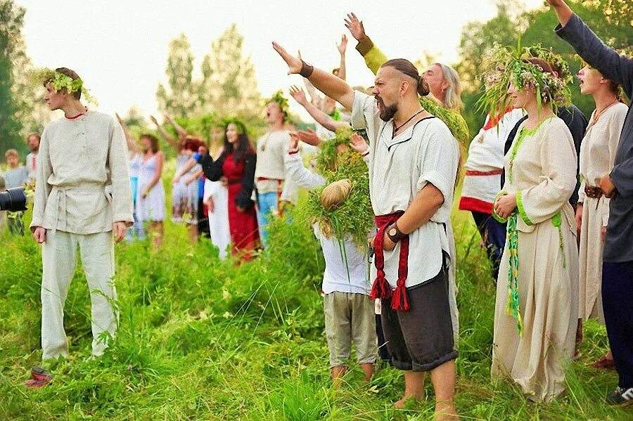 Кто такие родноверы. Неоязычники родноверы. Перун неоязычество. Секта Мегре Анастасийцы. Русь неоязычники.