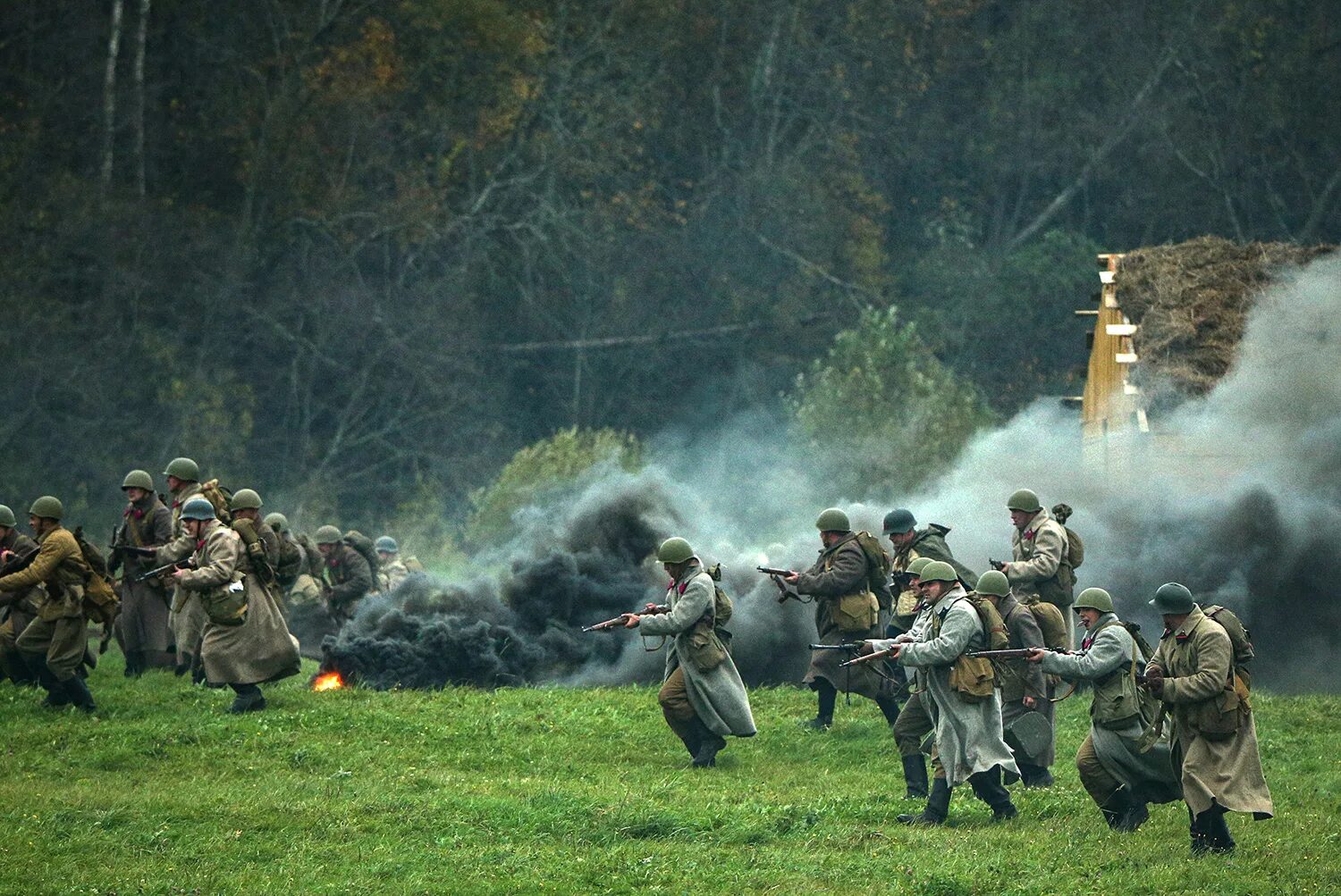 Военно историческая организация. Военно-историческая реконструкция «битва в окопах». Военно-историческая реконструкция битвы за Москву Бородино. Реконструкция битвы. Реконструкция боевых сражений.