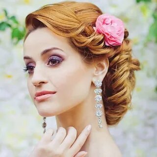 Красиво причесан