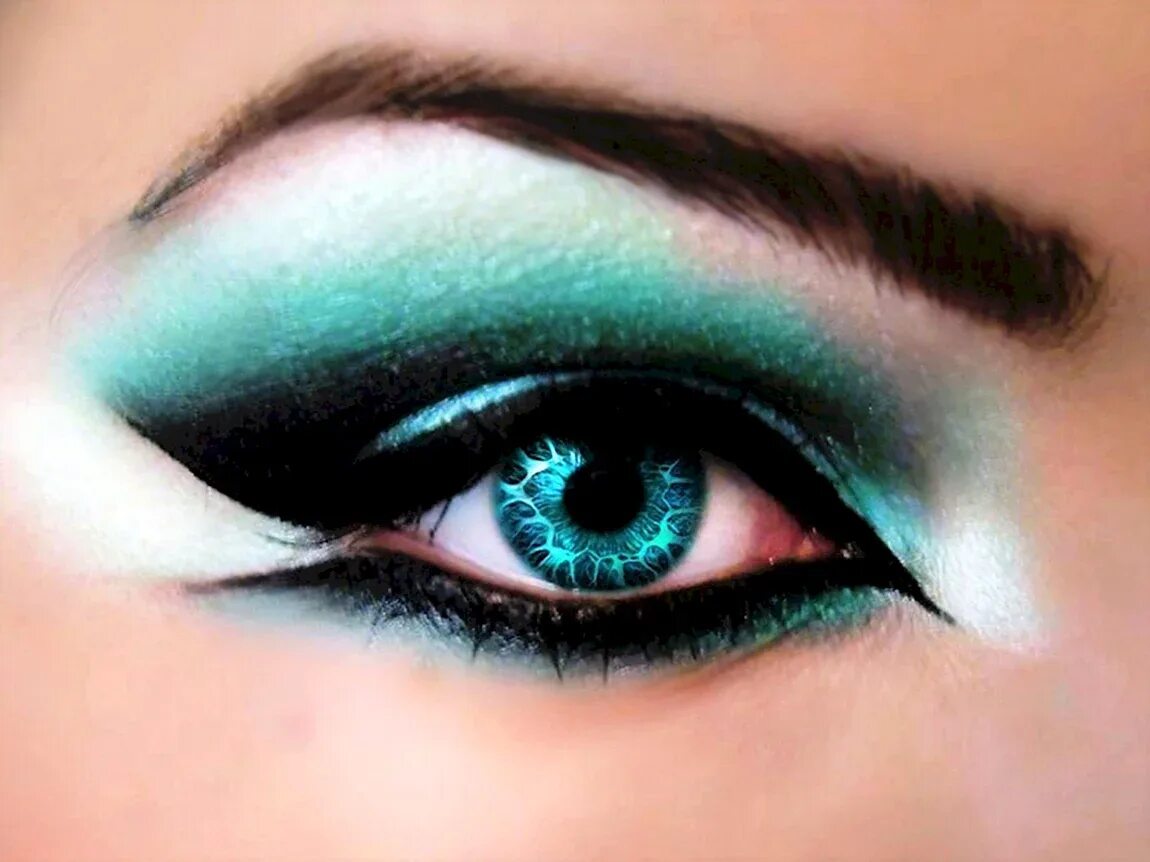 Yeux vert. Макияж с зелеными тенями. Смоки изумрудные тени. Yeux vert. Зеленый татуаж.