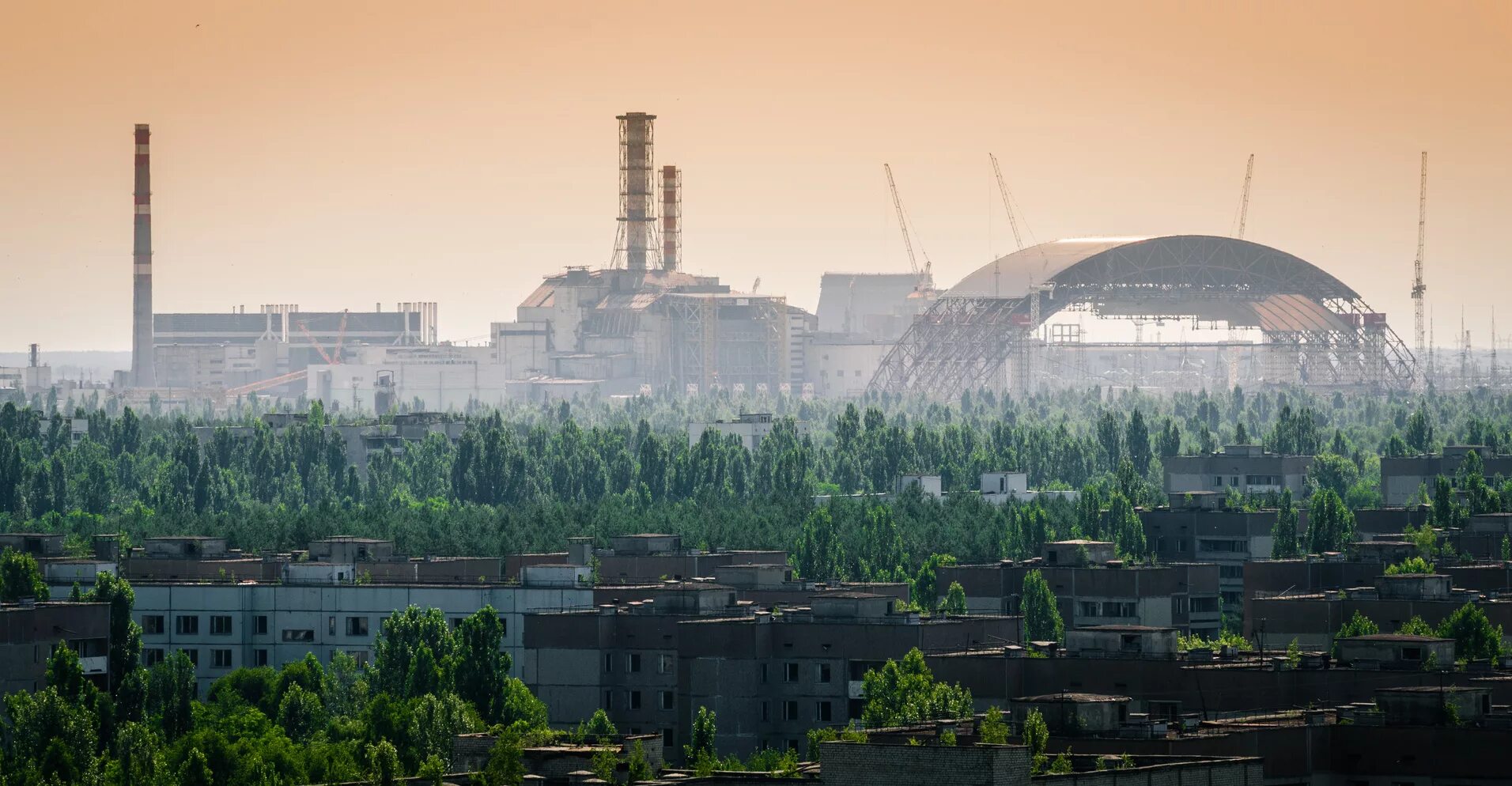 Chernobyl. Припять АЭС. Чернобыльской АЭС (вид на АЭС). Фон Чернобыль ЧАЭС. ЧАЭС 4.