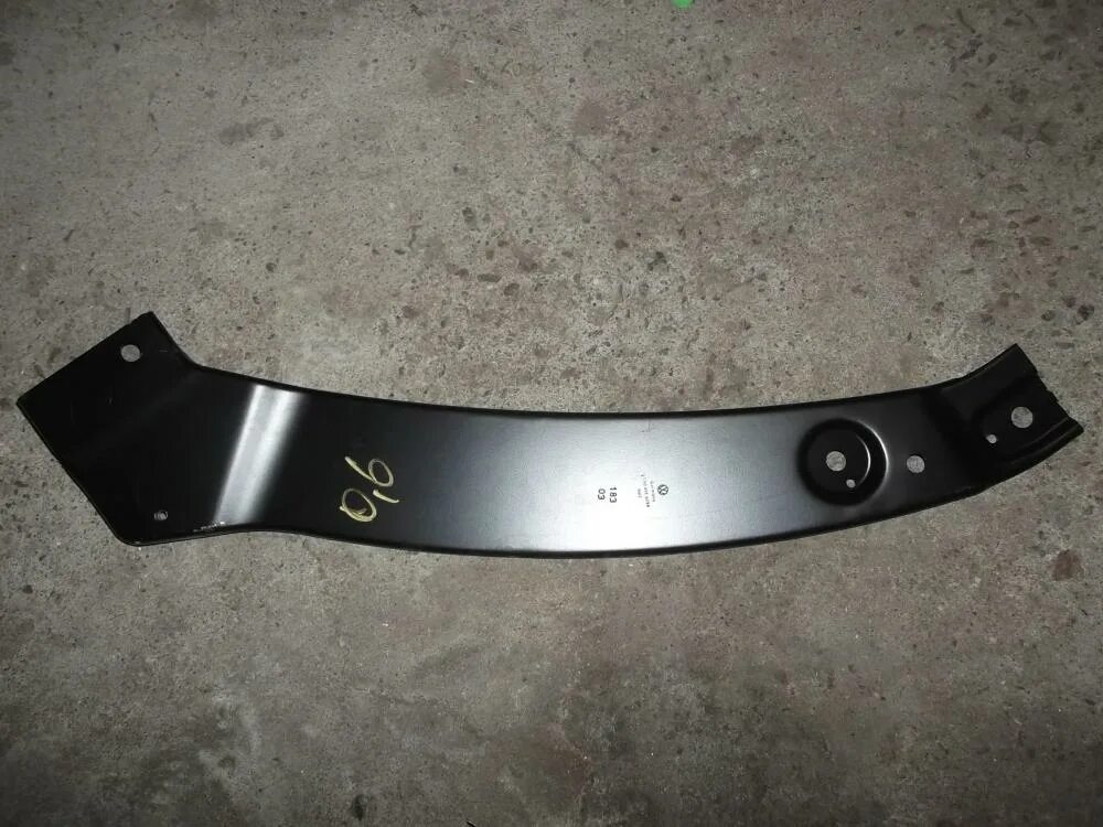 Планка фары. T06847005 планка под фару левая. Планки фары вольво ai12. Верхняя планка фары. Sat stpg262062 планка.