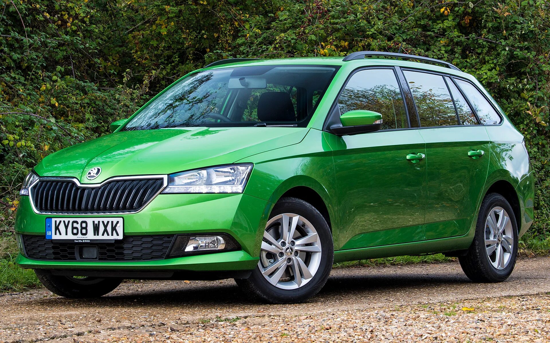 1 автомобиль шкода. Škoda Fabia Фабия. Шкода Фабия 1. Skoda Fabia 4.