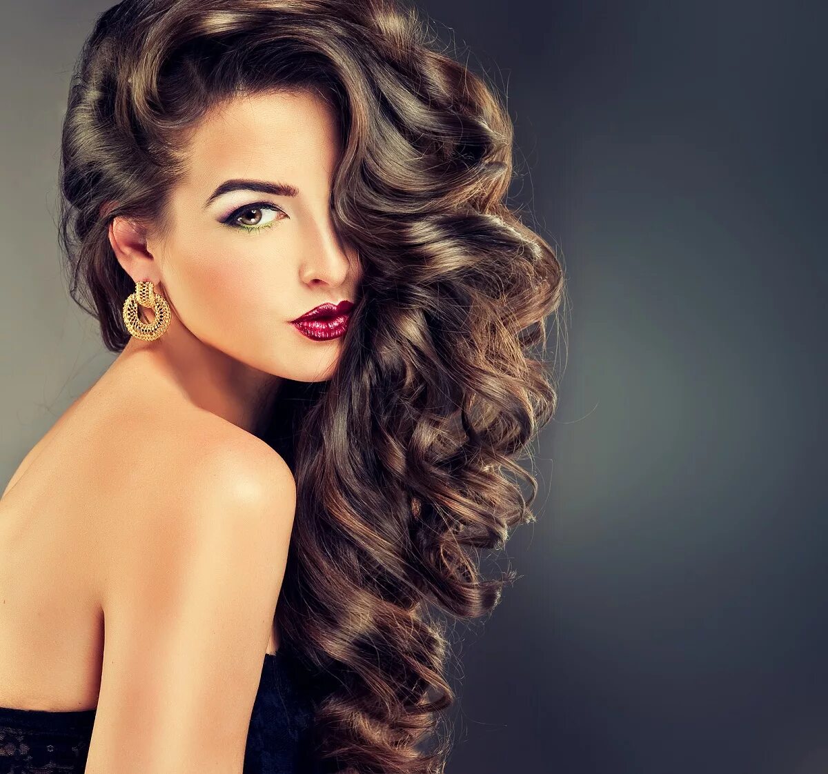 гренландия 16:9. фотосессия с розами. пейзаж гор. красивые причёски для девушек. высокая красота.