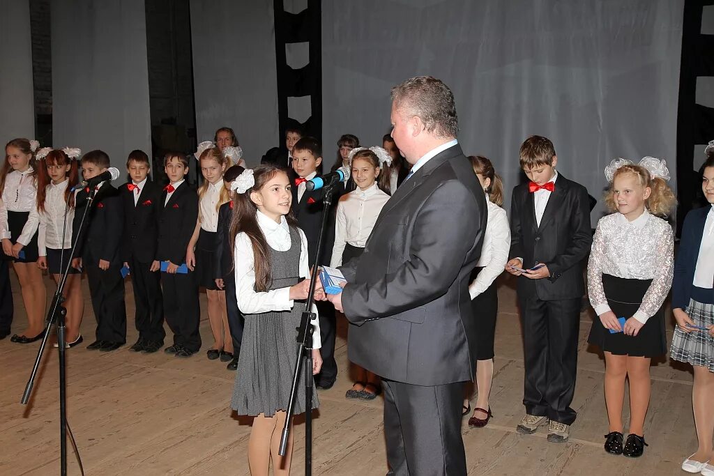 Угличский физико-математический лицей. Фмл углич. Угличский физико-математический лицей, углич. Физико-математический лицей углич. Моу угличский физ.