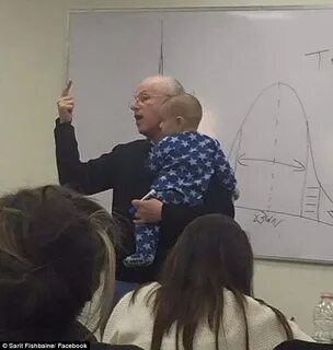 Приходит студентка