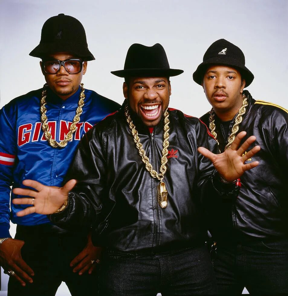 M d группа. Run DMC группа. Run DMC 2022. Бандана Run DMC. Реперы Run DMC.