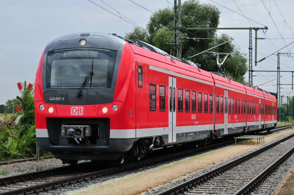 Железная дорога Германии (Deutsche Bahn). Поезд Deutsche Bahn. Поезд DB Германия. Ic (Intercity) поезда Германии. Res regional