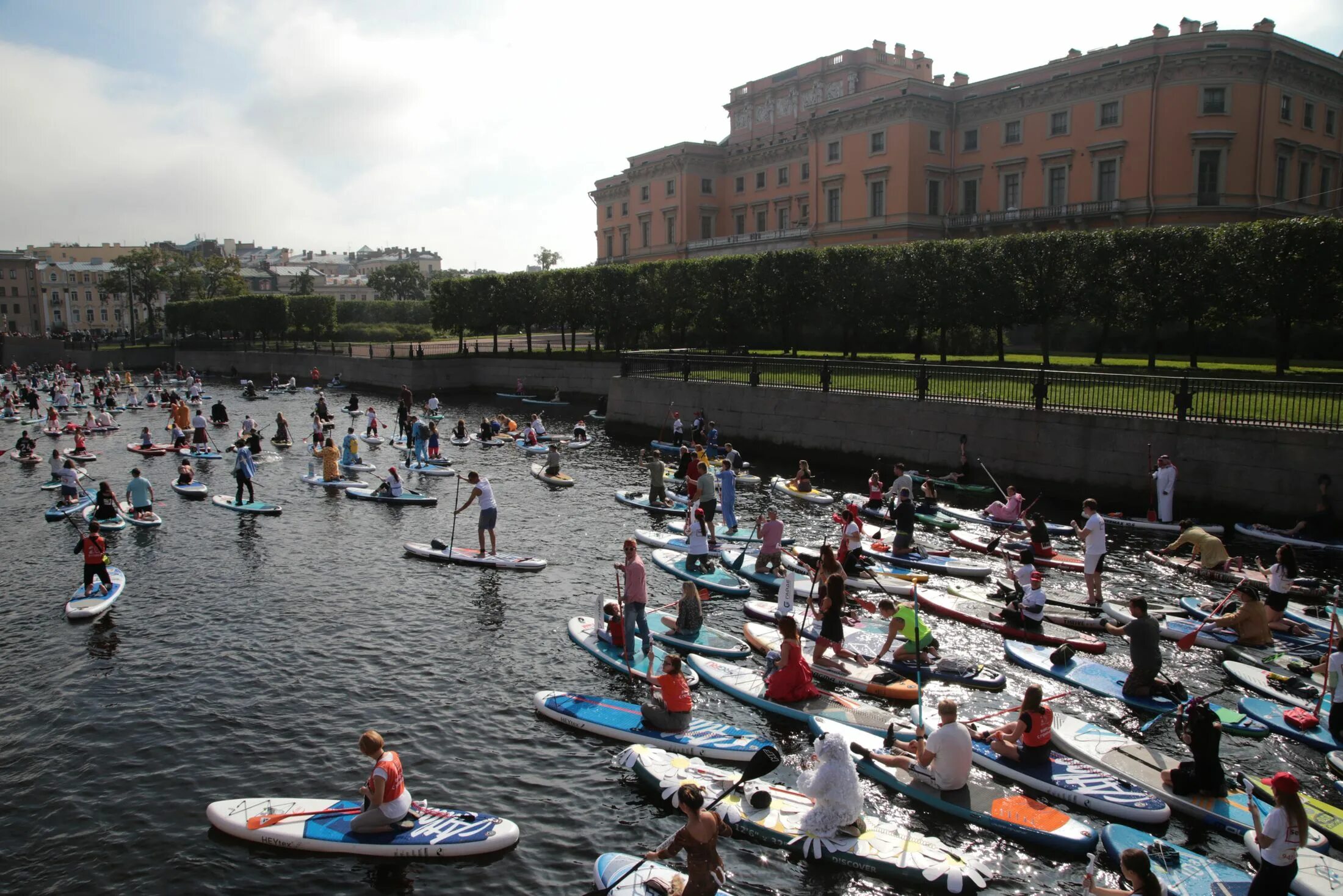 Sup фестиваль в питере 2023. Фестиваль фонтанка sup. Сап фестиваль в питере. Фонтанка сап 2021. Sup фестиваль спб фонтанка.
