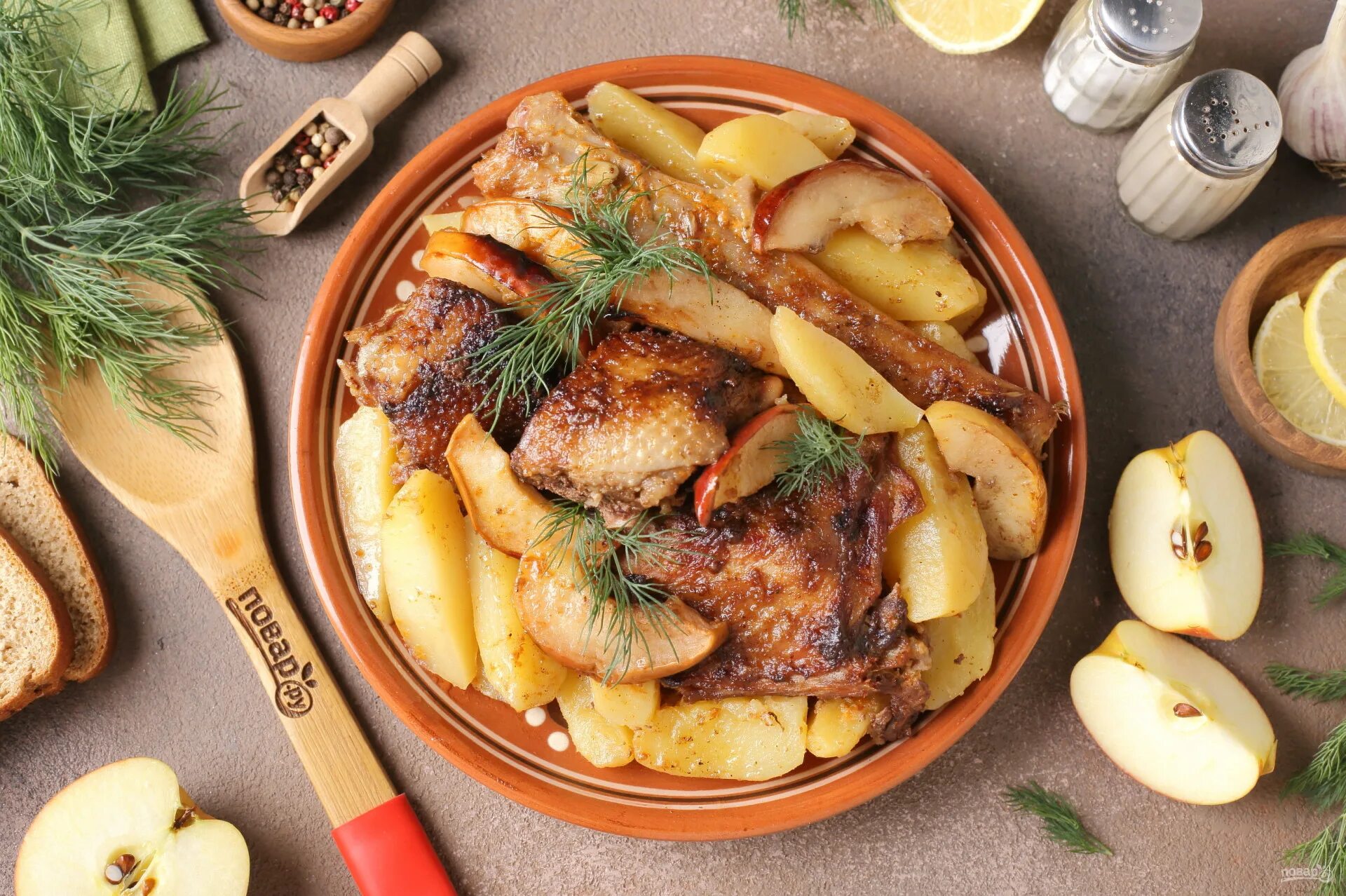 Сочная и мягкая утка с картошкой в духовке - 8 вкусных рецептов с пошаговыми фот