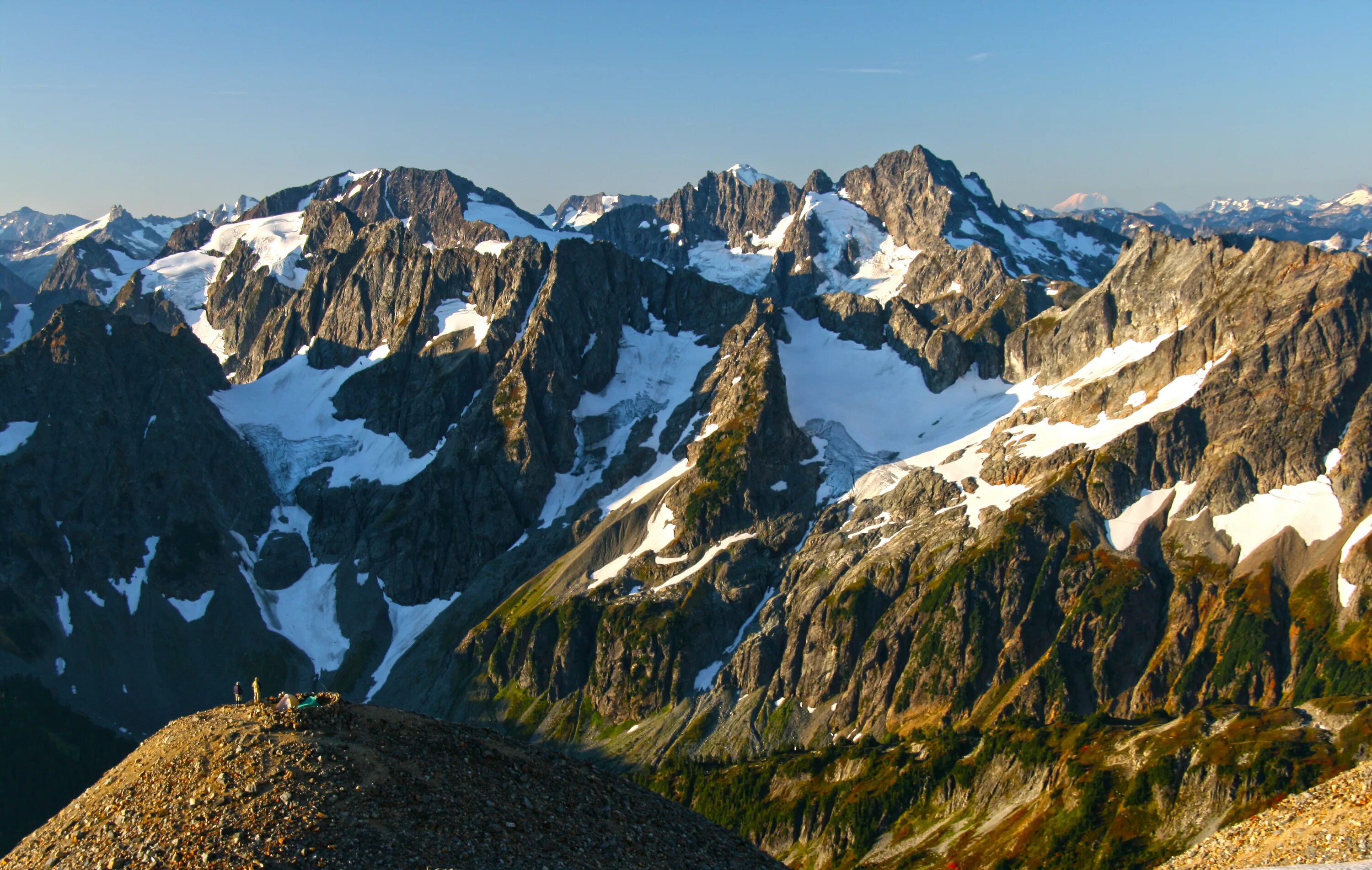 2 показать картинки. Национальный парк Эвре Дивидал. American National Park North Cascades гора Бекер. Горы мелкие. Небольшой горный массив.