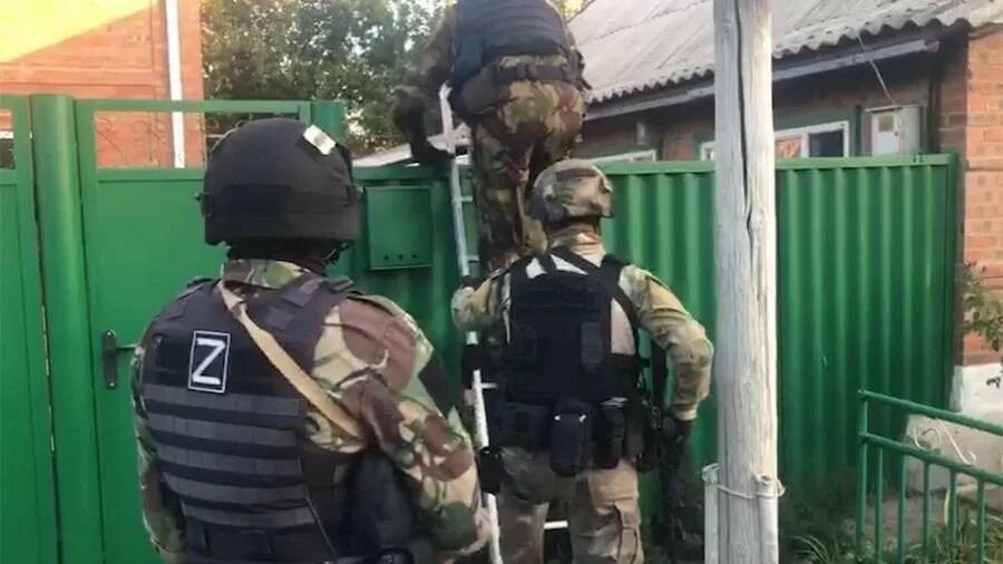 Транспортная полиция задержание. Покушение на соловьёва владимира. Обыск убитых. Мку маньяки культ убийцы. Арест чиновника.