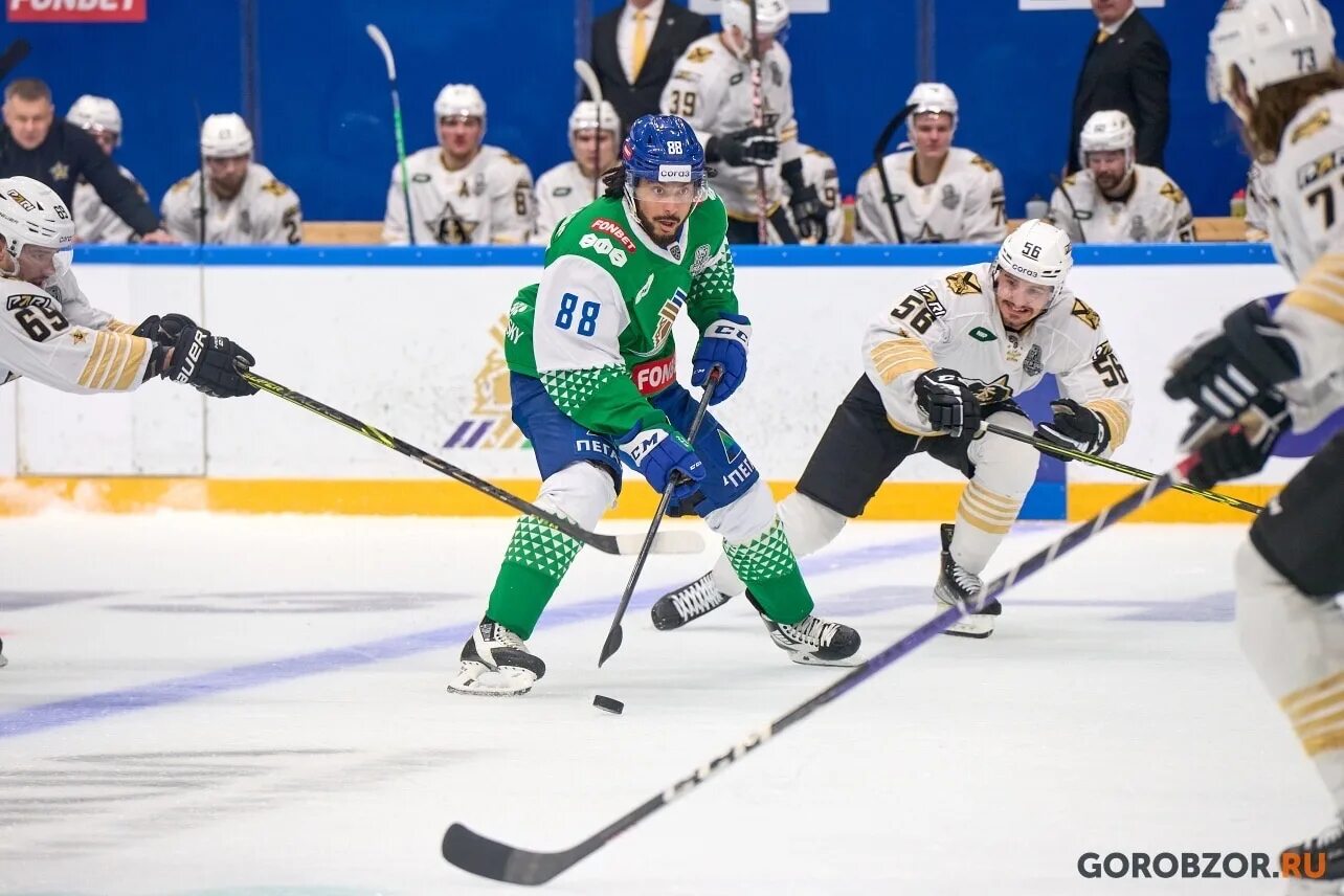 Игроки салавата юлаева 2022. 88 номер салават юлаев. Салават юлаев 2020. Вратарь салавата юлаева. Алалыкин салават юлаев.