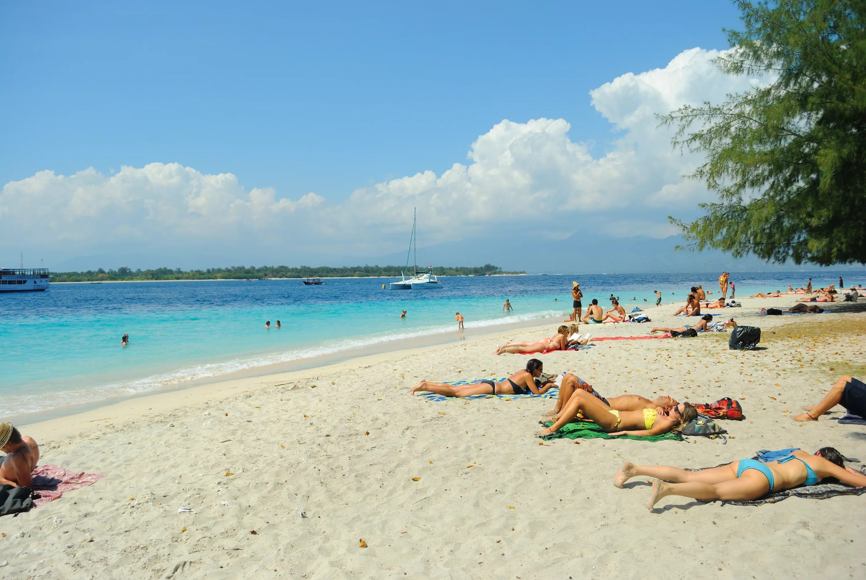 Бали пранка. Bikini kuta pantai. Бали фото для пранка. Bule di bali. Bule di bali.