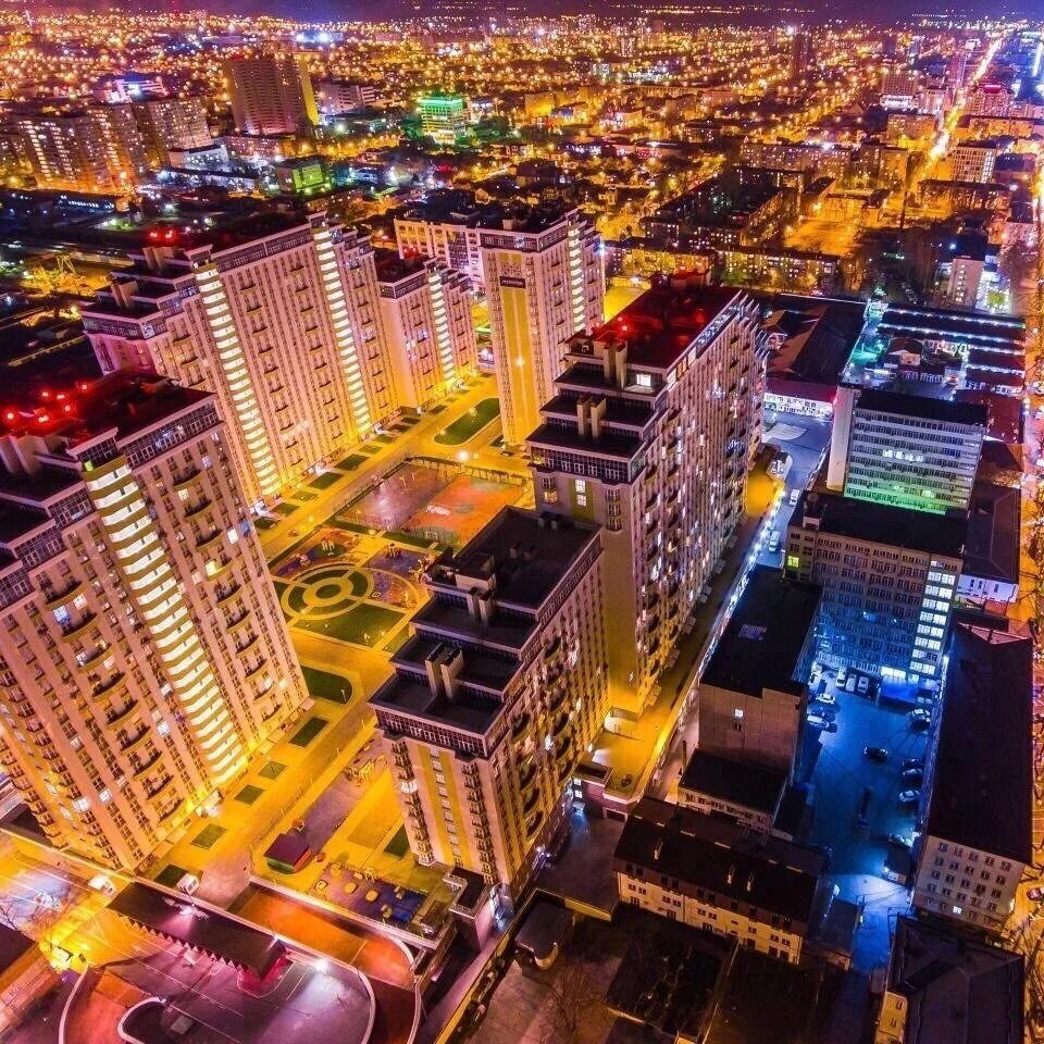 Америка сан франциско. Красивые толстые женщины. Краснодар большой город. Город красноярск. Чикаго иллинойс пригород.