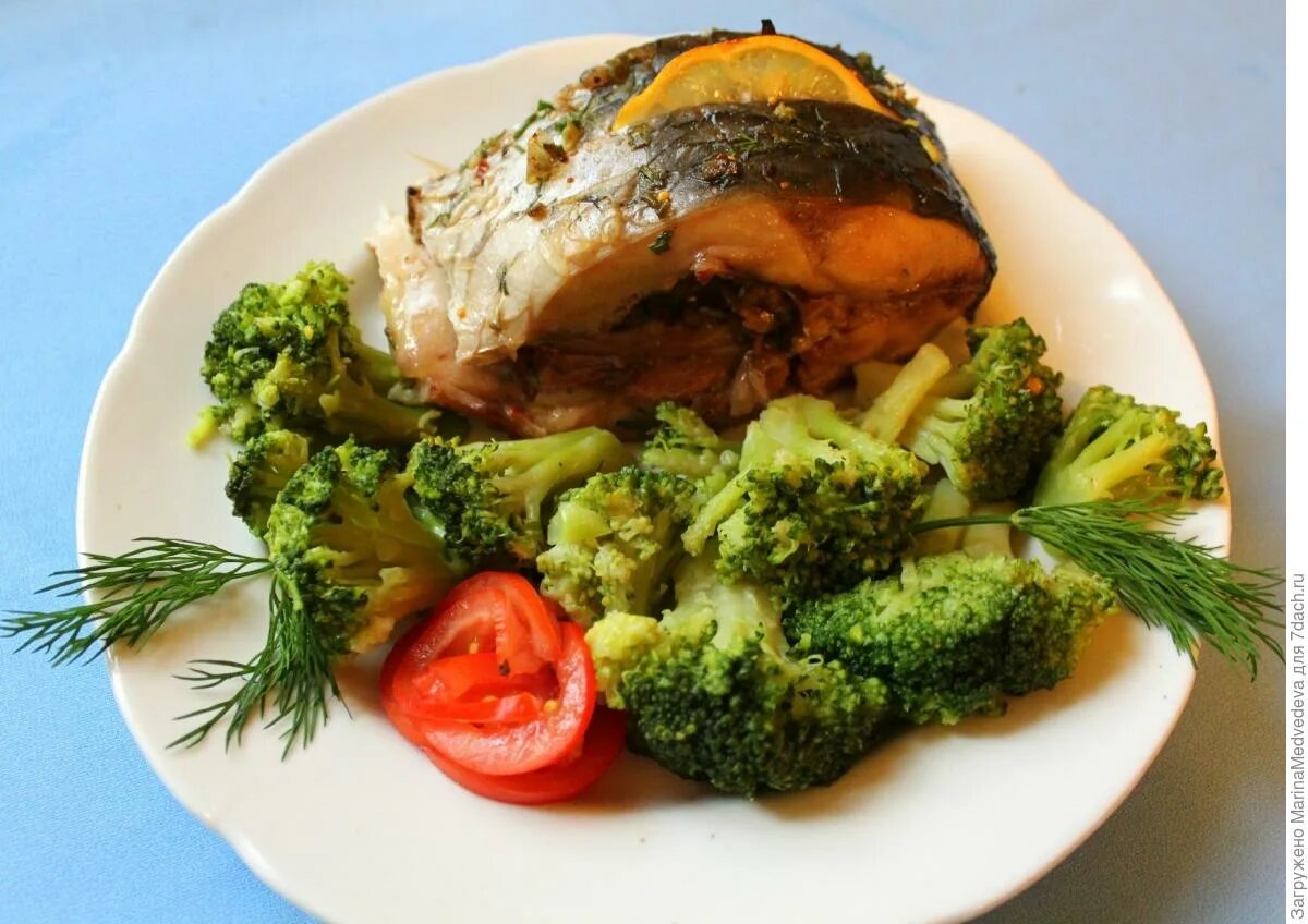 Гарнир к рыбе жареной. Гарнир к крабу. Гарнир к форели. Гарнир к рыбе. Рис с рыбой.