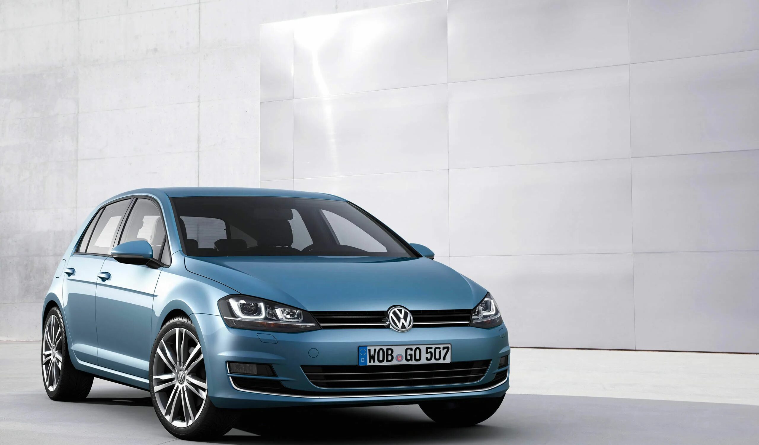 Фольксваген поло седан старый. Volkswagen похожий на гольф. Фольксваген поло автомат черный. Фольксваген поло 2014. Фольксваген поло 1 кузов.