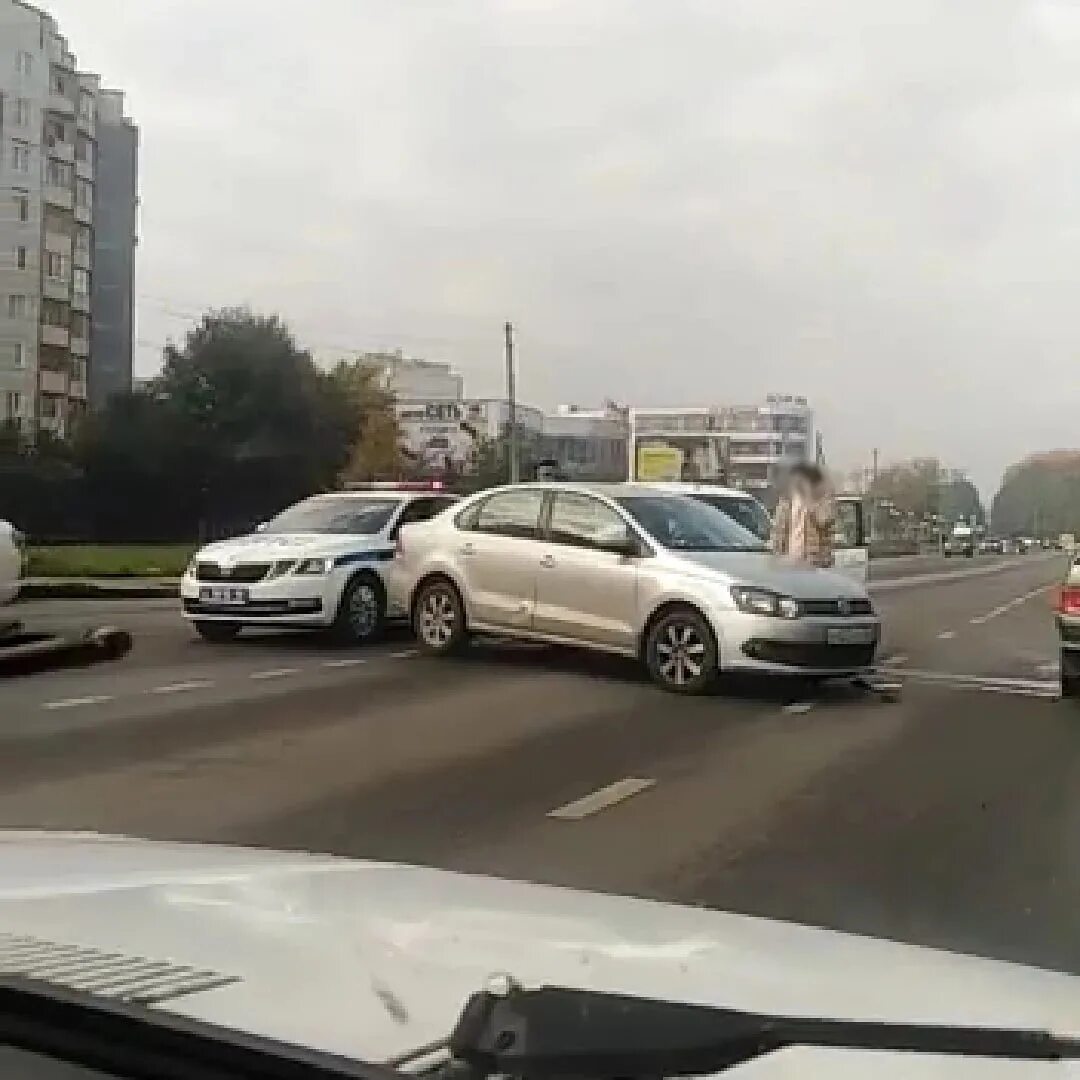 Дтп и чп курск. Очевидцы дтп в курске 10 мая на ленина. авария на студенческой курск сегодня. дтп в курске бол.семашко стоянка 17 мая. чп с автомобилем на улице студенческой.