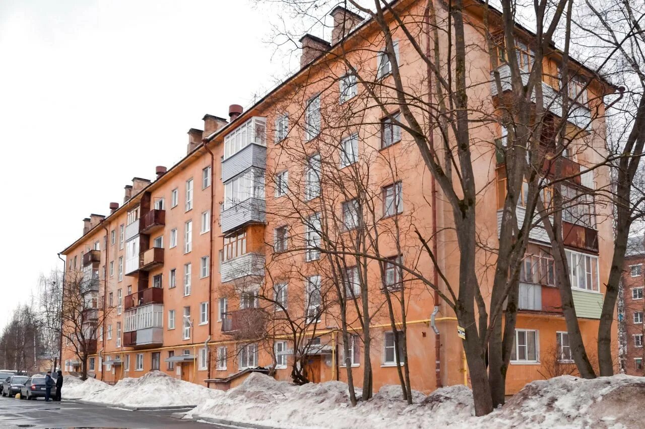 Ул горького 105б вологда. , 4. Вологда дворы. Ленинградская улица 60 самара. Горького 105 вологда.