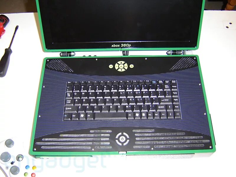 Xbox 360 ноутбук. Xbox 360 laptop mod. Ноутбук xbox 360e. Пк из xbox 360. Xbox 360 ноутбук.