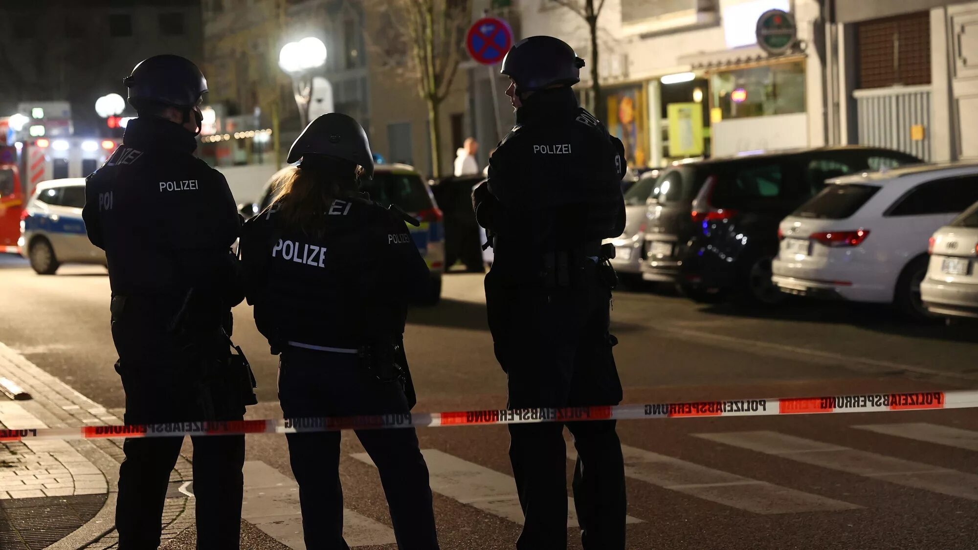 Pennsylvania state police. Стрельба на лубянке 19 декабря 2019. Полиция стреляет в людей. Стрельба в городе. Массовое убийство в ханау.