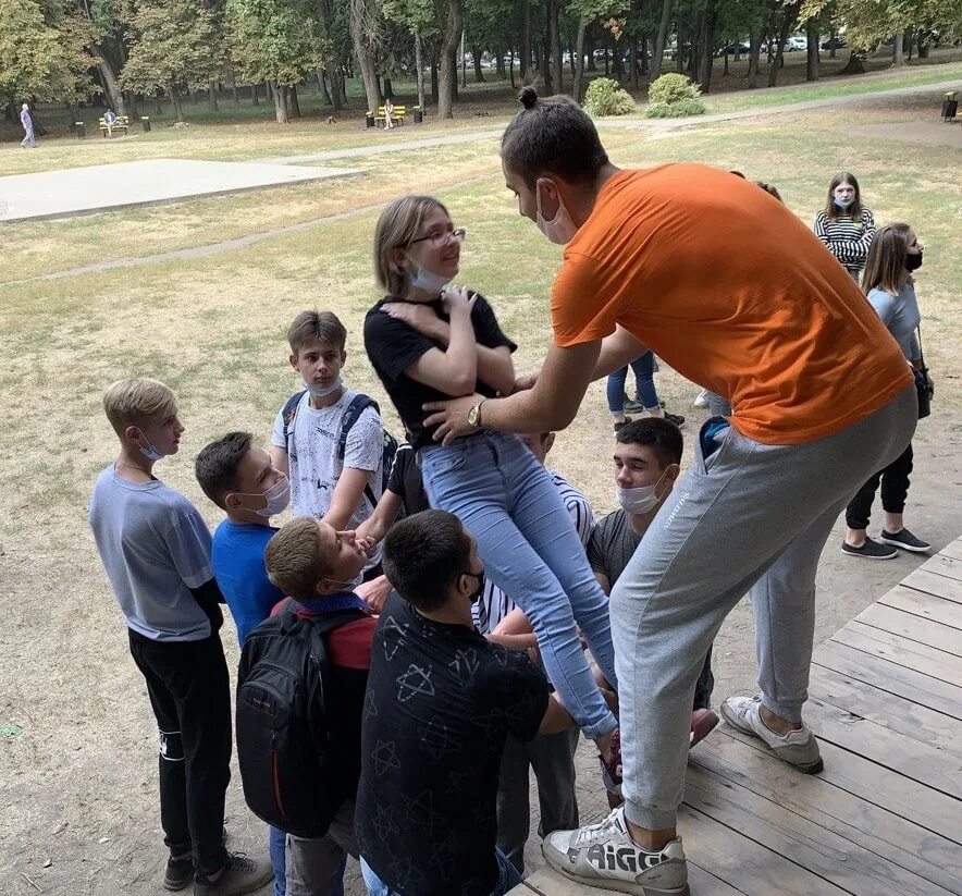 посвящение в студенты девушки. посвящение в студенты. посвящение в общежитии. посвящение в студенты с раздеванием. вгпу студенты.