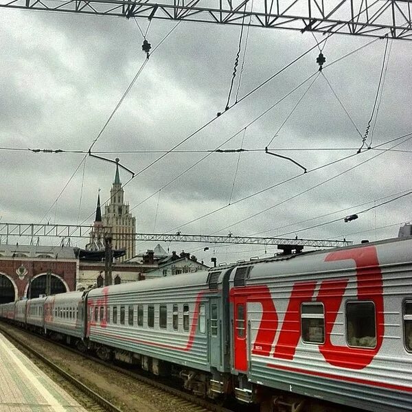 Эп2к казанский вокзал. Поезд 058г москва-йошкар-ола. Ржд москва казанский. Телефон ржд москва казанский вокзал. Казанский вокзал москва станция.