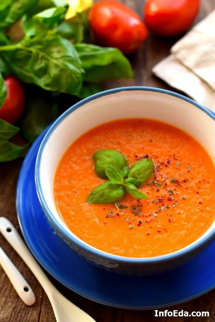Суп из свежих помидоров рецепт. Помидорный суп гаспачо. Томатно-базиликовый суп. Томат гаспачо. ТТК томатный суп пюре.