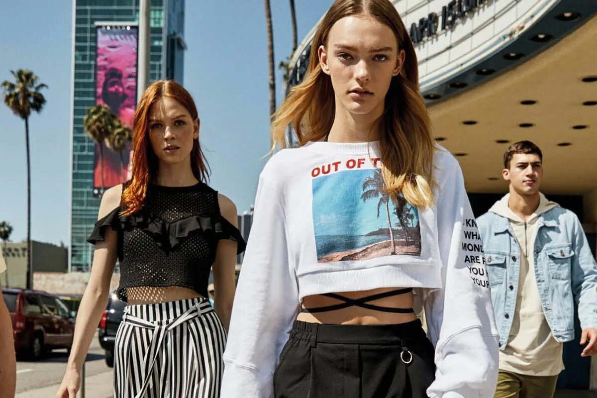 Одежда из bershka. Авиапарк бершка. Вещи из бершки. Бершка польша. Bershka сургут.