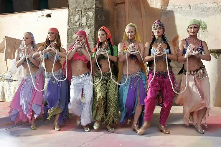 Алей баба. Алибобоисорокразбойник. Алибабаб и 40 разбойников. Алибаба из 40 разбойникоч. Алей баба.