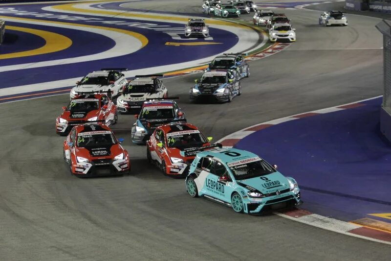 Шоссейно кольцевые гонки на автомобилях. Гоночная трасса. Гонки наскар. Гоночные машины на треке. Прототипы ле-мана.