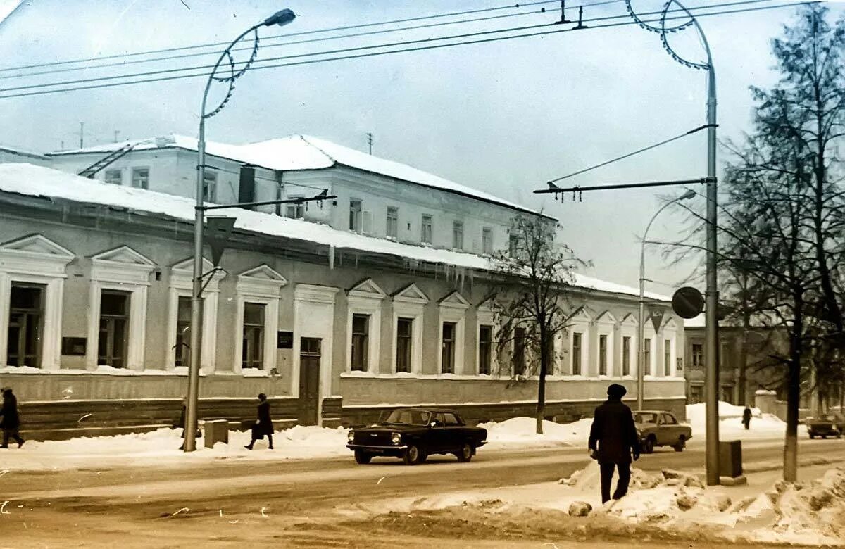 Маркс сибирская. Маркс сибирская. Маркс сибирская. Улица сибирская пермь гастроном. Маркс сибирская.